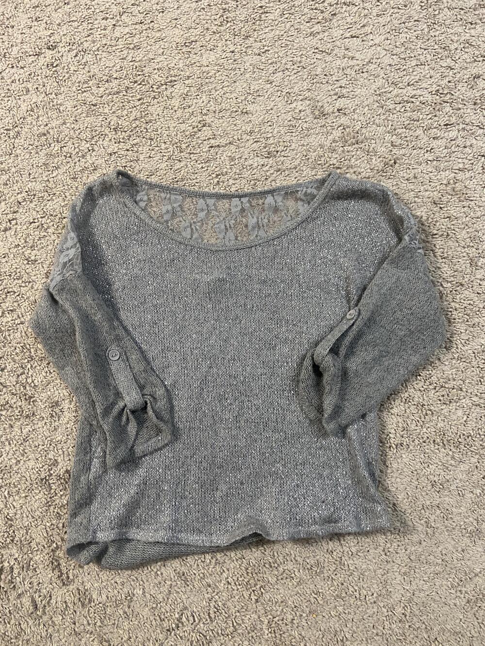 Maurices Sweater Womens Medium Gray Lace Back 3/4 Sleeve Knit Pullover